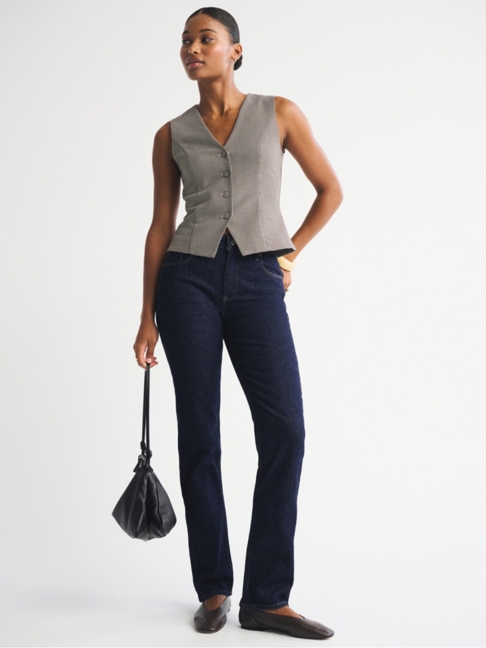 Abercrombie Curve Love Mid Rise 90s Straight Jean in Dark Rinse